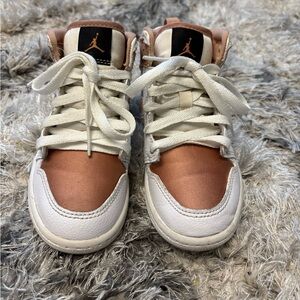 Jordan Kids' Sneakers in White and Bronze